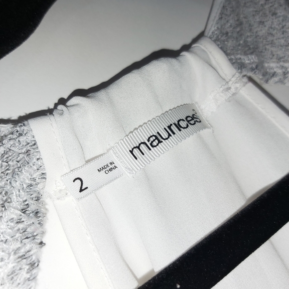 Maurice Grey and White,3 quarter sleeve. - Picture 3 of 3